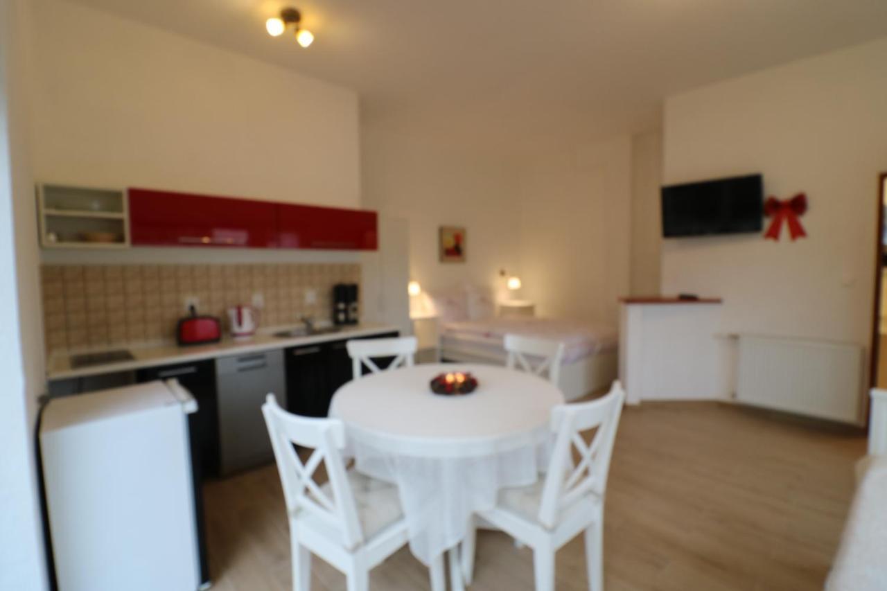 Villa Sorento Мєлно Екстер'єр фото